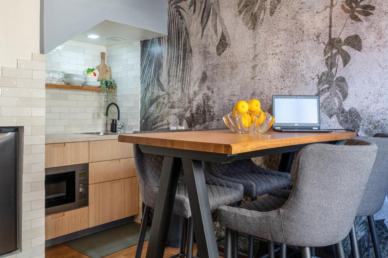 Arty Vintage Townhouse With Rooftop Shower & Sun Loungers Olhão Exteriör bild